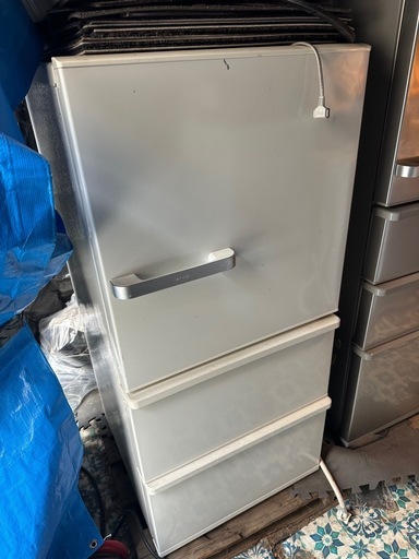 2021年製　AQUA　238L冷蔵庫　AQR-SV24HBK