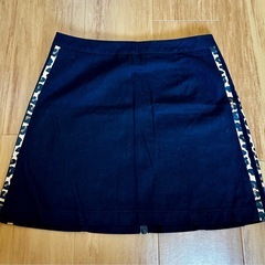新品 adidas レオパード柄ミニスカート Sの画像