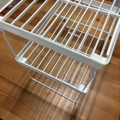 網型収納棚の画像
