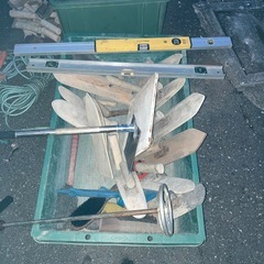 土間　ブロックコテ　撹拌器　水平器　震動ドリル　下げ振りの画像