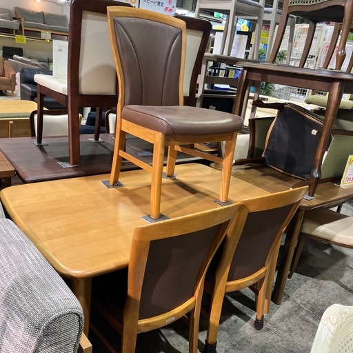 ダイニング４点セット　チターノ