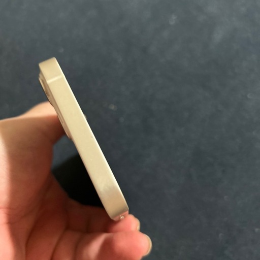 iPhone 13本体128gb