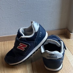 new balance ネイビー スニーカー ベルクロ　15.5センチの画像