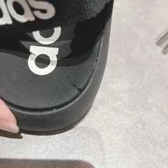 adidasの画像