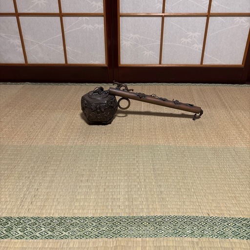 伝統的な日本の金属製装飾品
