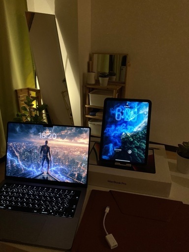 Macbook Pro M1 (1T) and IPAD 10gen (64gb
)