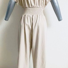 N最終処分大セール！美品！つなぎオールインワン ヌーディ色の画像