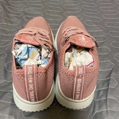 🉐②22.5cmのライトピンクスニーカー❣️の画像