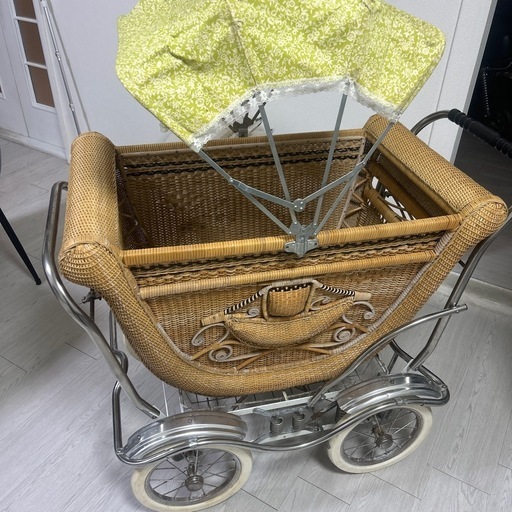 乳母車　ベビーカー　台車　　ストッパー付き