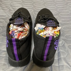 🉐お値下げ！‼️⑤23.5cmの黒色にパープルデザインのスニーカー❣️の画像