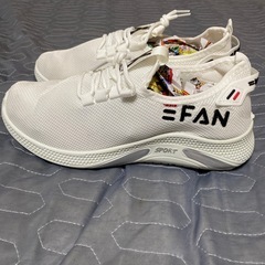 🉐お値下げ！‼️⑥24.5cmのホワイト軽量スニーカー❣️の画像