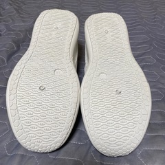 🉐お値下げ！‼️⑥24.5cmのホワイト軽量スニーカー❣️の画像