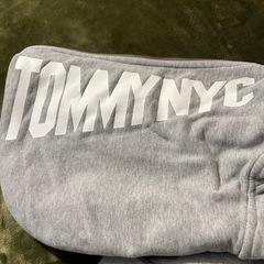 TOMYパーカーの画像