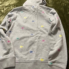TOMYパーカーの画像