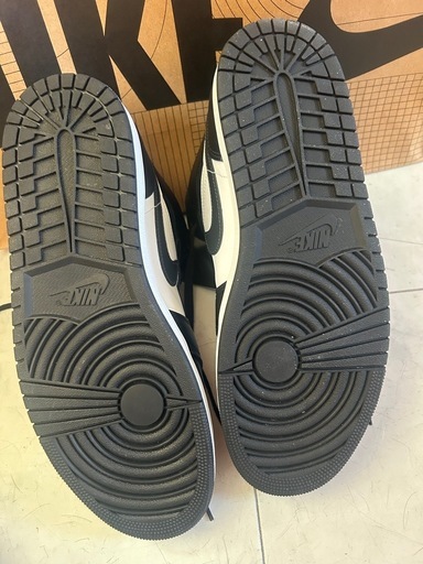 新品 NIKE AIR JORDAN 1 MIDブラック/ホワイト 30cm