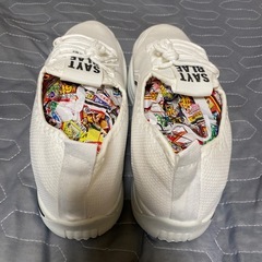 🉐⑦24.5cmのホワイト軽量スニーカー❣️の画像