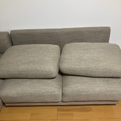 ニトリ　ソファ　クッション2個付きの画像