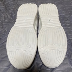 🉐お値下げ！‼️⑨25cmのホワイトスニーカー❣️の画像
