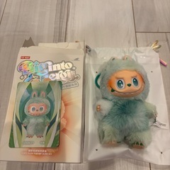 ラブブ　Labubu Big into Energy ポップマート　　の画像
