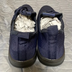 🉐(13)25cmの濃紺軽量スニーカー❣️の画像