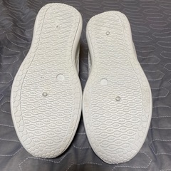 🉐(14)25.5cmのホワイト軽量スニーカー❣️の画像
