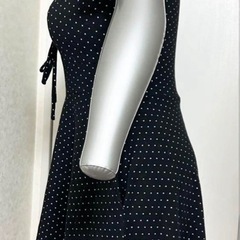 U最終処分大セール‼️ Vネック ドット柄 フレアワンピース の画像