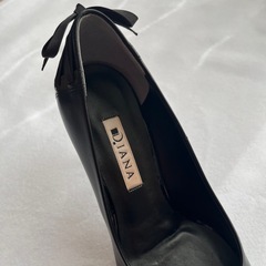 美品❤️ダイアナ　オープントゥパンプス　レザー　黒　23.5cmの画像