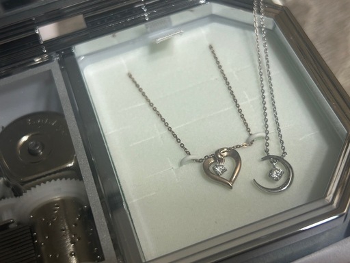 4℃ネックレス２種類　ケース付き