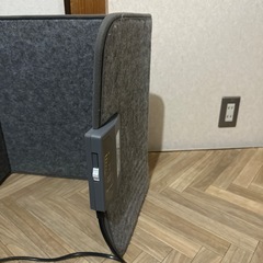 ジャンク品　
アイリスオーヤマ　パネルヒーターの画像