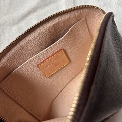 ポーチ Louis Vuitton モノグラムの画像