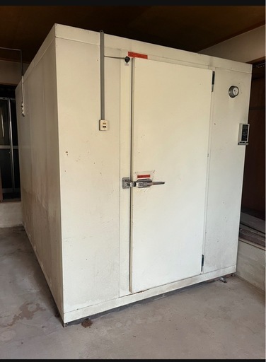 プレハブ冷蔵庫　引き取り限定