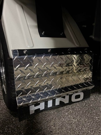 【デコトラ】【美品】泥除け　鏡面　木更津ステンレス　デュトロ　エルフ　キャンター 美品 泥除け 鏡面 木更津ステンレス デュトロ エルフ キャンター