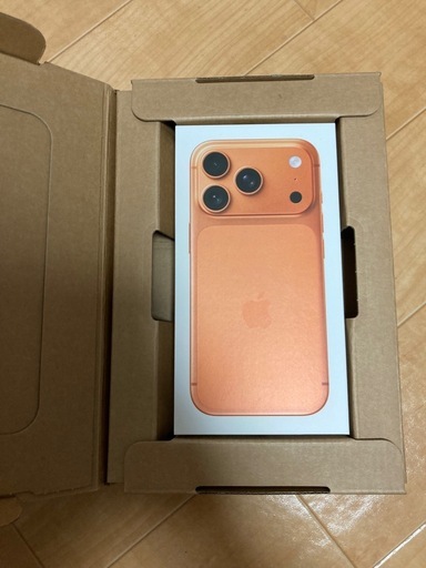 オレンジ トリプルカメラ スマートフォン 本体 17pro 256