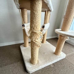 キャットタワーの画像