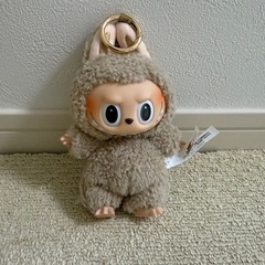 ポップマート LABUBU ラブブ マカロン Toffeeの画像