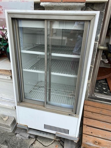 業務用冷蔵庫　小型ショーケース　ガラス扉