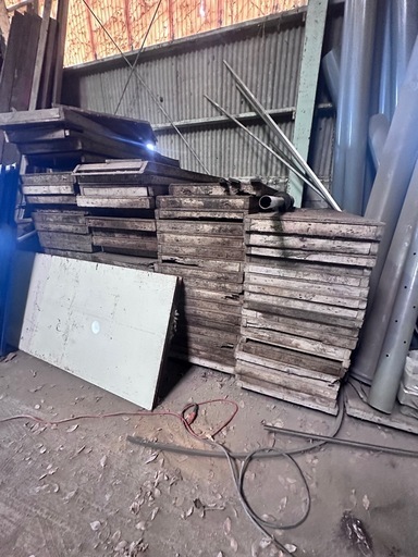 建築資材4️⃣基礎用 型枠 100枚 以上有