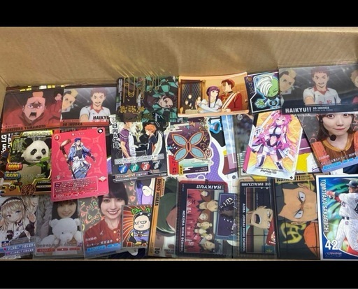 アニメグッズたくさん大量缶バッジカードまとめ売り断捨離