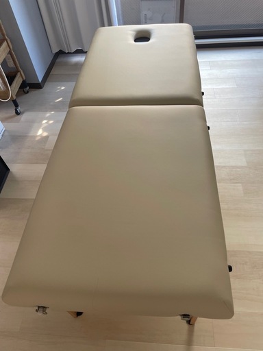 『美品』エステサロン施術用ベッド
