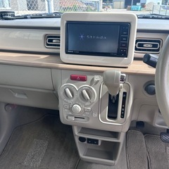 スズキ　ラパン　人気のベージュ　4WD  軽自動車の画像