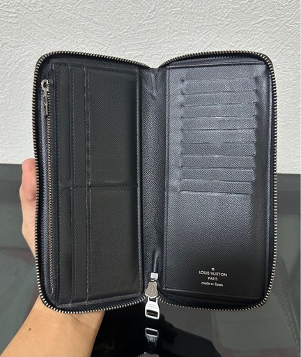【掲載終了】LOUIS VUITTON ルイヴィトン  M62295  モノグラムエクリプス ヴェルティカルジッピーウォレット長財布