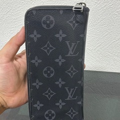 【掲載終了】LOUIS VUITTON ルイヴィトン  M62295  モノグラムエクリプス ヴェルティカルジッピーウォレット長財布の画像