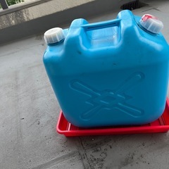 受け皿付き灯油缶
の画像