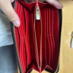 ルブタン長財布の画像