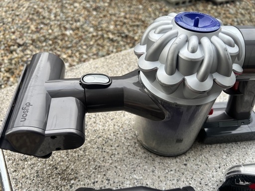 ダイソン‼️コードレスクリーナー‼️ハンディー掃除機‼️ DCシリーズ