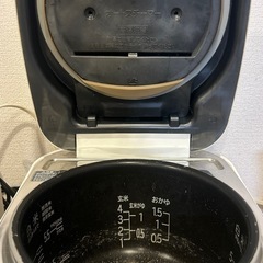 HITACHI 炊飯器（難あり）の画像
