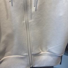 UNIQLO ベージュ フルジップパーカーSサイズ長袖の画像