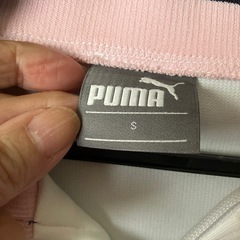 PUMAジャンパーの画像
