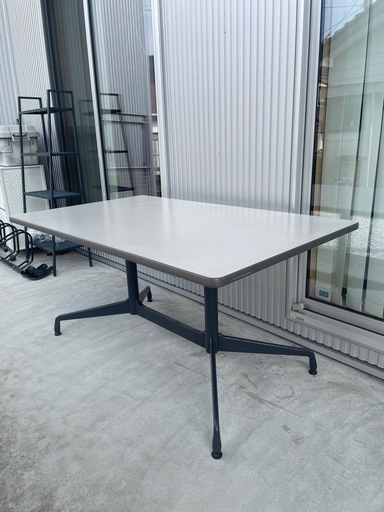 ハーマンミラー　HermanMiller コントラクトテーブル