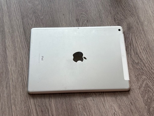 取引中iPad第7世代32GB